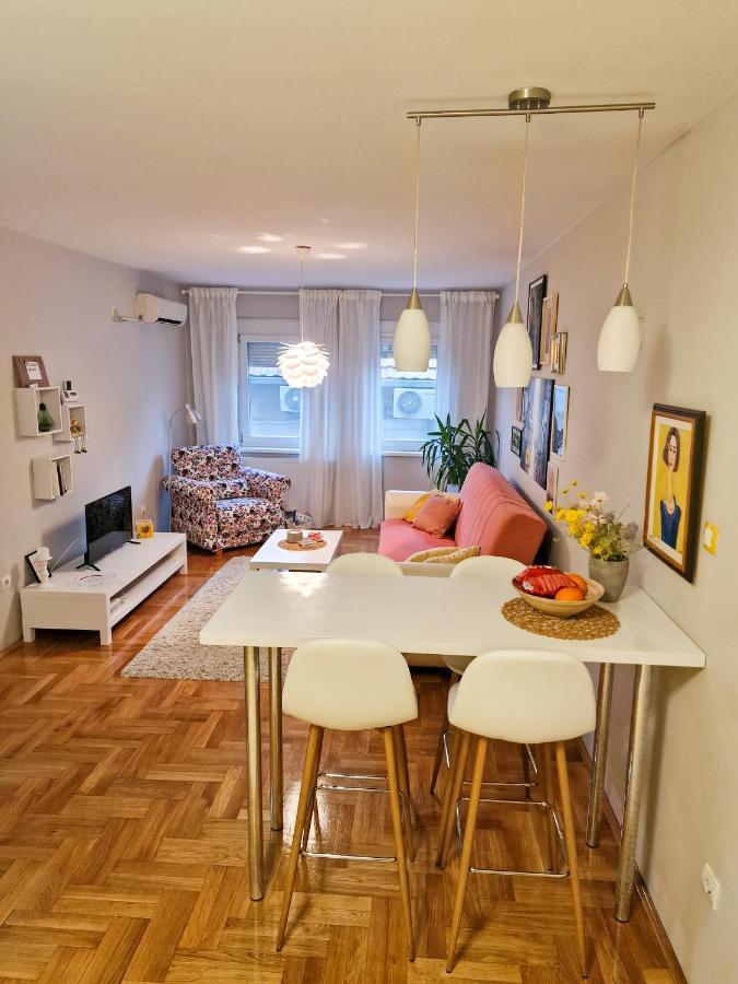 Apartamento Quiet Center Sremska Mitrovica Exterior foto