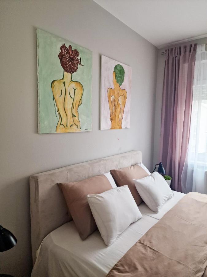 Apartamento Quiet Center Sremska Mitrovica Exterior foto